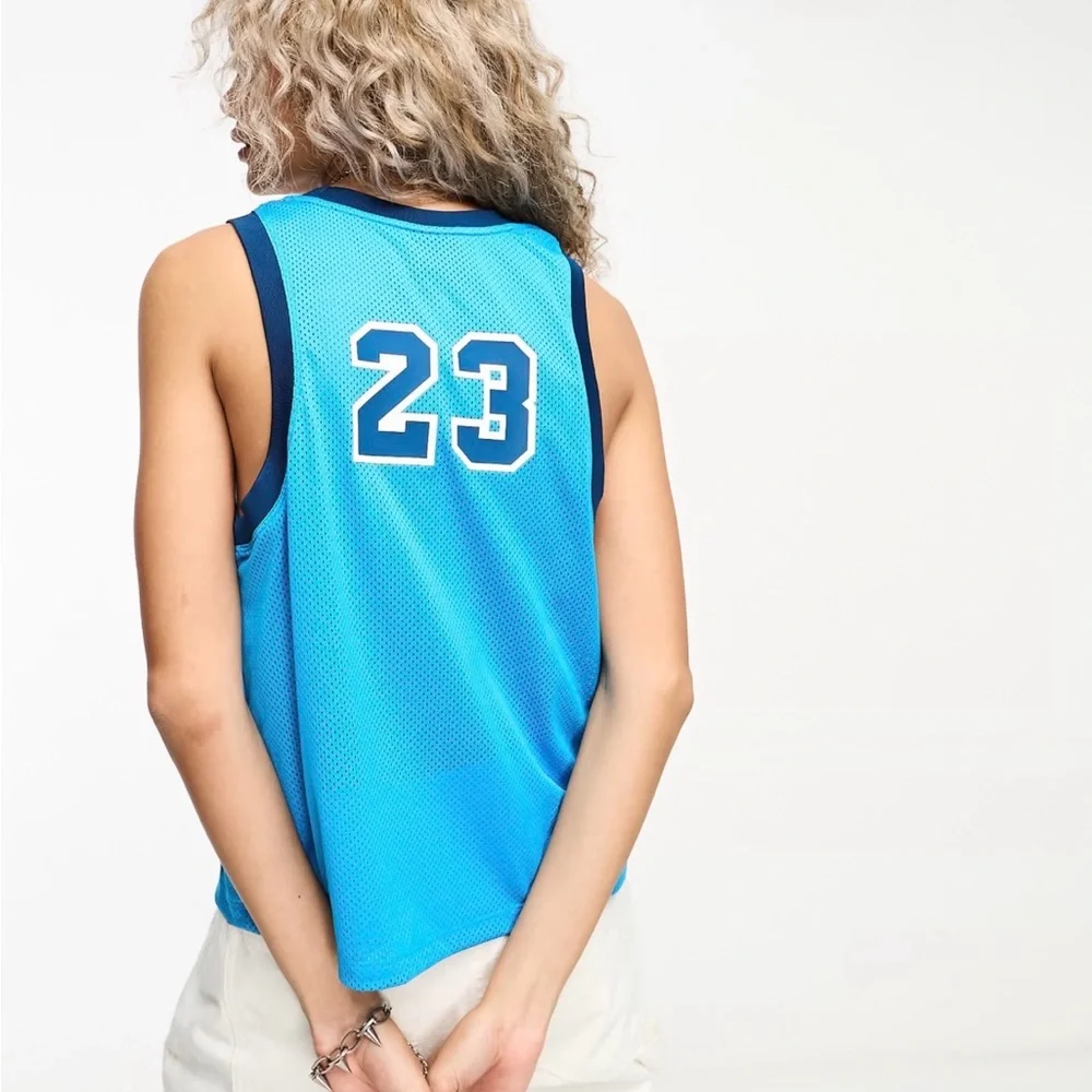 Nike Air Jordan Jumpman Jersey Women's Medium Tank Top Laser Blue NWT DZ3369-446